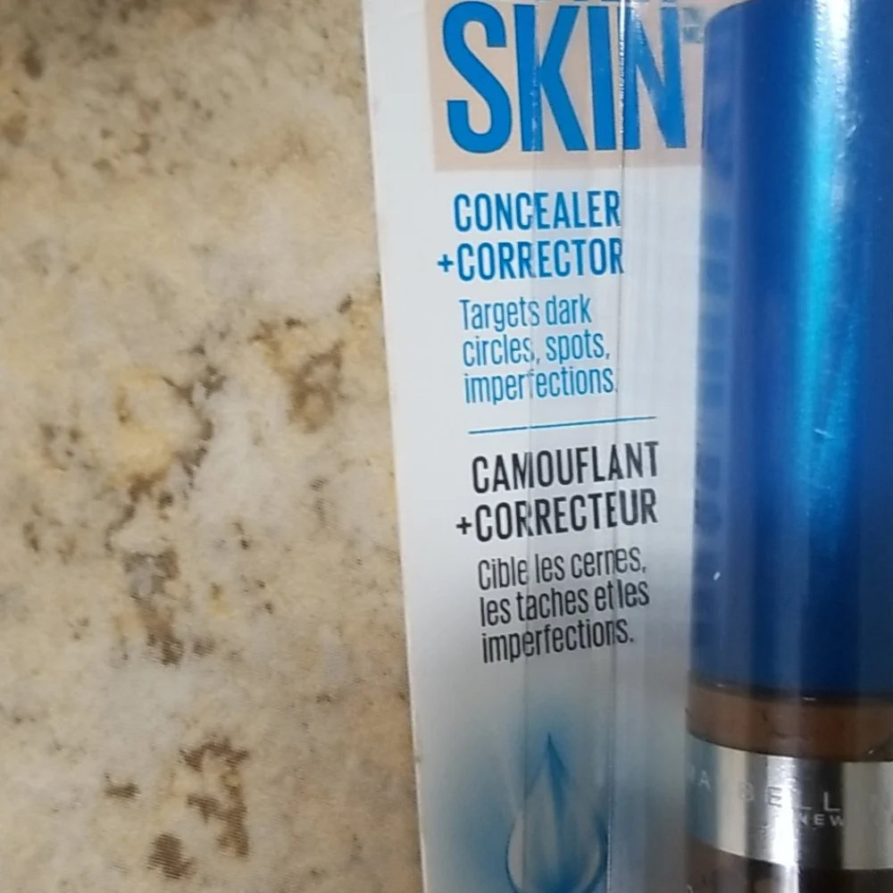 4/25 bundle item. Maybelline Super Stay Concealer in Deep Fonce
